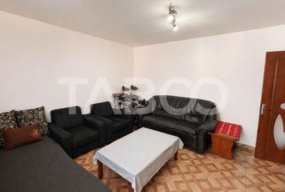 Apartament cu 3 camere decomandat, mobilat în Terezian