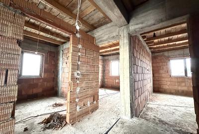 Duplex la roșu, 5 camere, 127 mp utili 305 mp teren - Dumbravita - 8