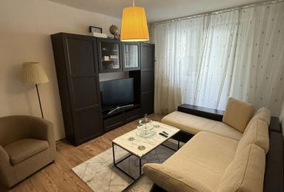 Apartament cu 2 camere decomandat, mobilat în Victoriei
