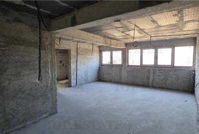 Domnesti - Oportunitate investitie/ Teren 1.643 mp + casa la gri 476mp/  pozitie - 18