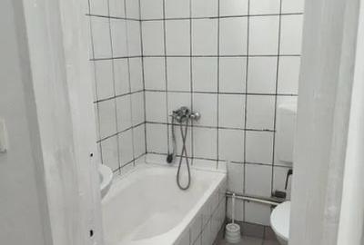 Garsoniera,Teiul Doamnei,Facultatea de Constructii,bl.reabilitat,et.3/10,Libera - 3