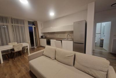 Apartament cu 2 camere decomandat, mobilat în Central