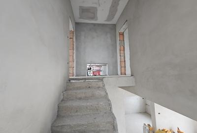 Duplex nou, P+M, 1 apartament la cheie, 1 la alb, Moșnița Nouă, comision 0% - 25