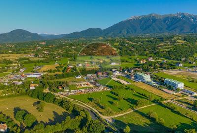 Teren intravilan 7.660 mp lângă Bran, panoramă 360°, comision 0% - 1