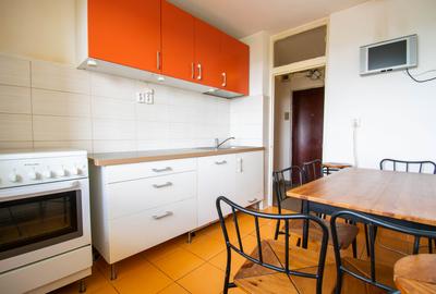Crangasi-apartament 2 camere,decomandat,la 12 min de Metrou,an 1983, 0% comision - 10