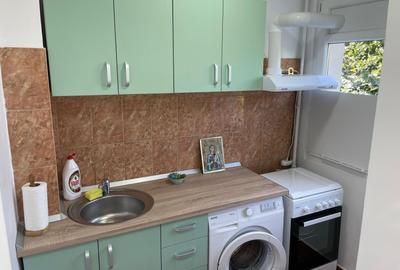 Garsonieră semidecomandată, mobilată în Apărătorii Patriei