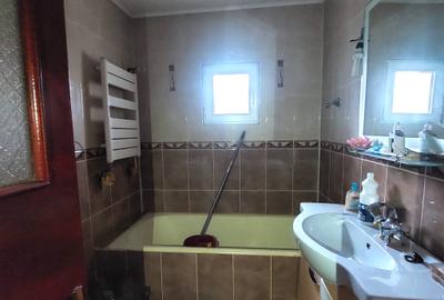 Apartament 3 camere si mansarda (zona Liceul nr.1 ) - 6