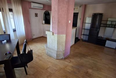 Apartament cu 3 camere - zona semicentrala - 2