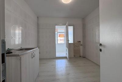 NORD - Apartament 2 cam DECOMANDAT, Etaj 3/4, Bloc 1986 - 2