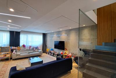 APARTAMENT 4 CAMERE CU SCARA INTERIOARA TIP LOFT -ULTRA LUX - 6