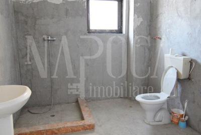 Casa 9 camere de vanzare in Floresti - 14