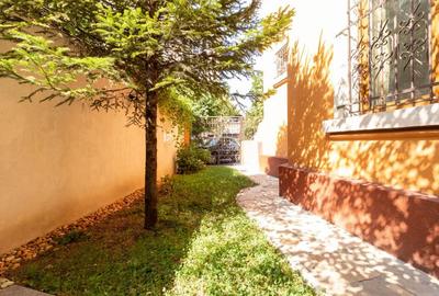 Piata Victoriei | Buzesti | 5 Camere | Curte | Vila Reprezentativa - 25