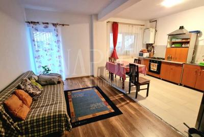 Apartament cu 3 camere semidecomandat în Europa