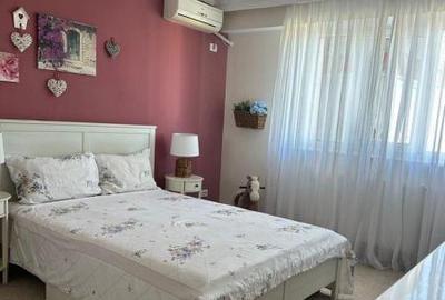 Apartament cu 3 camere decomandat, mobilat în Tomis Nord