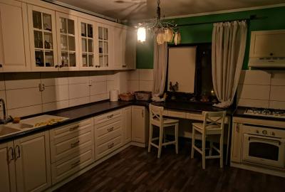 Apartament cu 2 camere decomandat, mobilat în Brâncoveanu