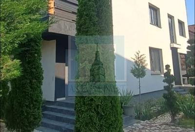 Casa mobilata /utilata LUX - cartier Florilor/Ghimbav - 1