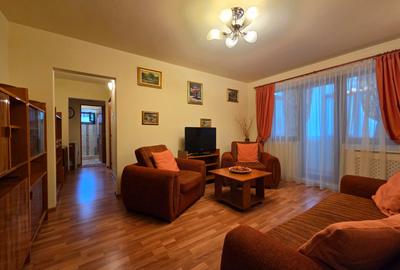 Apartament cu 3 camere semidecomandat, mobilat în Alexandru cel Bun