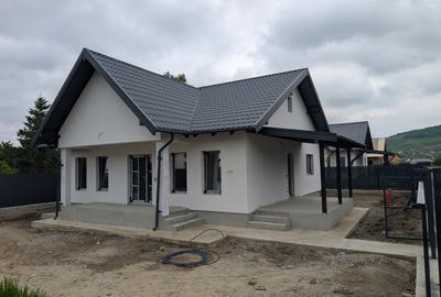 Casă individuală cu 3 camere în Nord