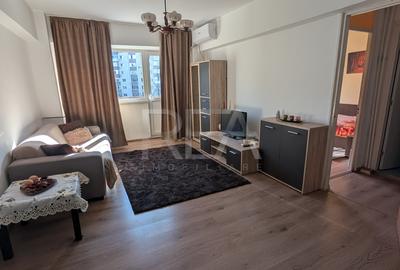 Apartament cu 2 camere semidecomandat, mobilat în Păcii