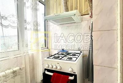 3 camere decomandate, str. Alecu Russo - 8