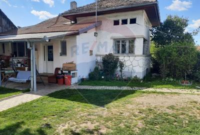 Casă langa Fagaras cu teren de 1836mp si parau in spatele curtii - 2