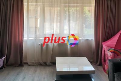 Apartament cu trei camere, zona Racadau 74 mp - parcul Trandafirilor - 2