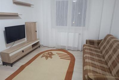 Apartament la etajul 2 cu 2 camere zona Hipodrom - 1