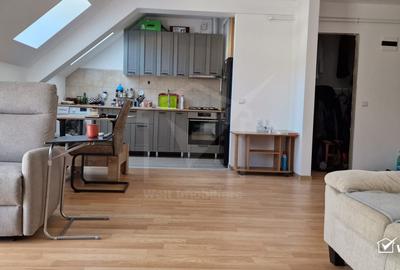 Apartament cu 2 camere semidecomandat, mobilat în Baciu