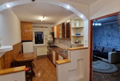 Apartament de inchiriat  3 camere Valea Aurie - 1