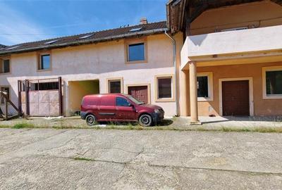 Farliug Servis Auto 65 000 euro,Corp camere 45 000 euro.Comision ZERO Cumparator - 2