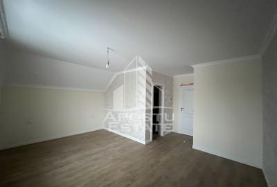 DUPLEX DE VANZARE cu suprafata foarte generoasa in Giarmata Mare - 15