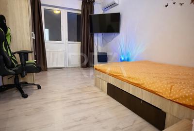 2 camere Vitan Mall, et. 9, an 2001 - 1