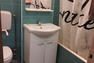 Apartament  de inchiriat 2 camere  langa metrou  1 Decembrie 1918 - 12
