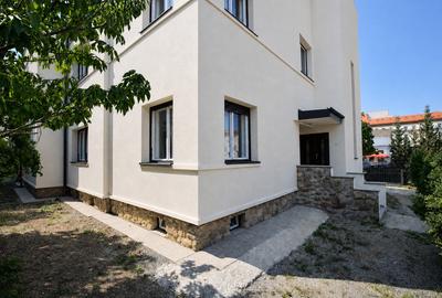 Vilă impunătoare, renovată | Sibiu | 12 camere | 600 mp teren - 4