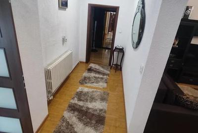 Unirii apartament 2 camere in vila, centrala proprie - 2