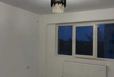 PROPRIETAR Apartament complet renovat bloc A6 4 camere - 5
