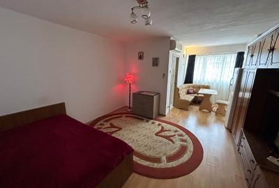 Garsoniera Titan Bloc 1984 Reabilitat 12 Min Metrou Titan - 1