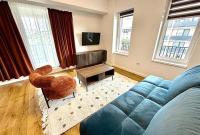 Apartament cu 2 camere decomandat în Tractorul