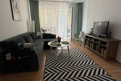 Apartament cu 3 camere semidecomandat, mobilat în Titan