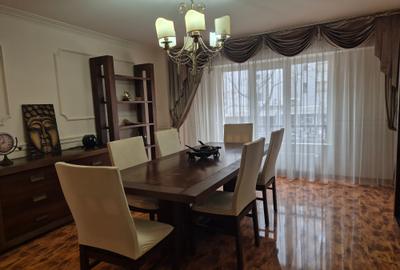 Apartament cu 3 camere decomandat în Unirii