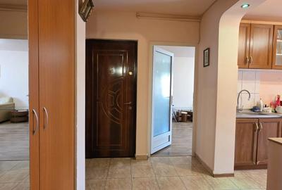 GARA - ABATOR 2 CAMERE DECOMANDATE MOBILAT + UTILAT CENTRALA GAZE PRET 450 EURO - 6