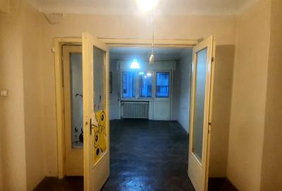 REA1027589 Unirii l Apartament 3 camere l Etaj 2 - 3