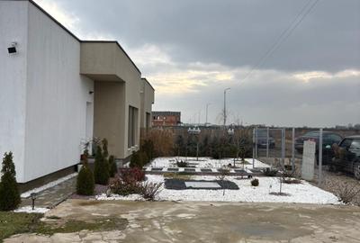 Duplex cu 3 camere în Moșnița Nouă