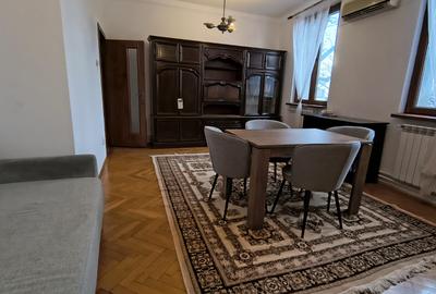 Inchiriere apartament 3 camere Caderea Bastiliei - 1