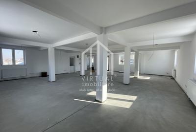 Spatiu comercial cu 8 camere, 5 bai, terasa - zona Centrala - 35