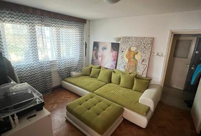 Apartament cu 2 camere semidecomandat în Astra