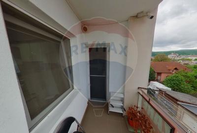 Apartament cu 3 Camere Decomandat – pe Strada George Coșbuc - 10