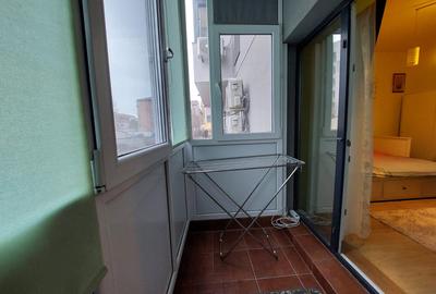3 CAMERE  |  COMPOZITORI  | CONSTANTA - 10