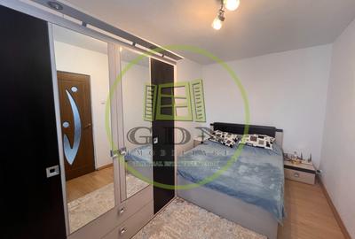 Apartament 2 camere, semidecomandat, cartier Craiovita Noua, zona Materna - 2