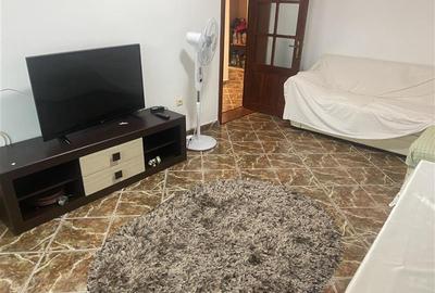 Apartament 3 camere , zona centrala -Inspectoratul Scolar ,decomandat , 68 mp ut - 3